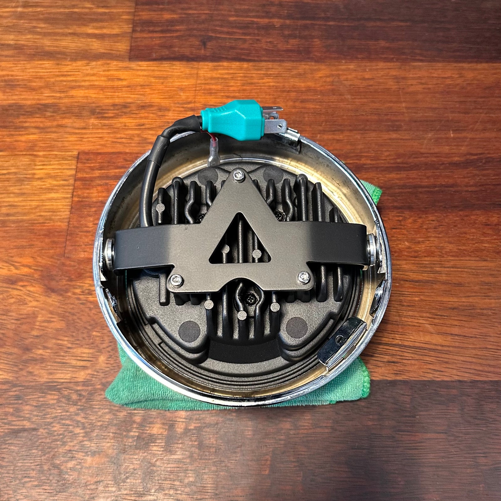 Yamaha XVS 650 1100 Custom 5 3/4” LED headlight insert