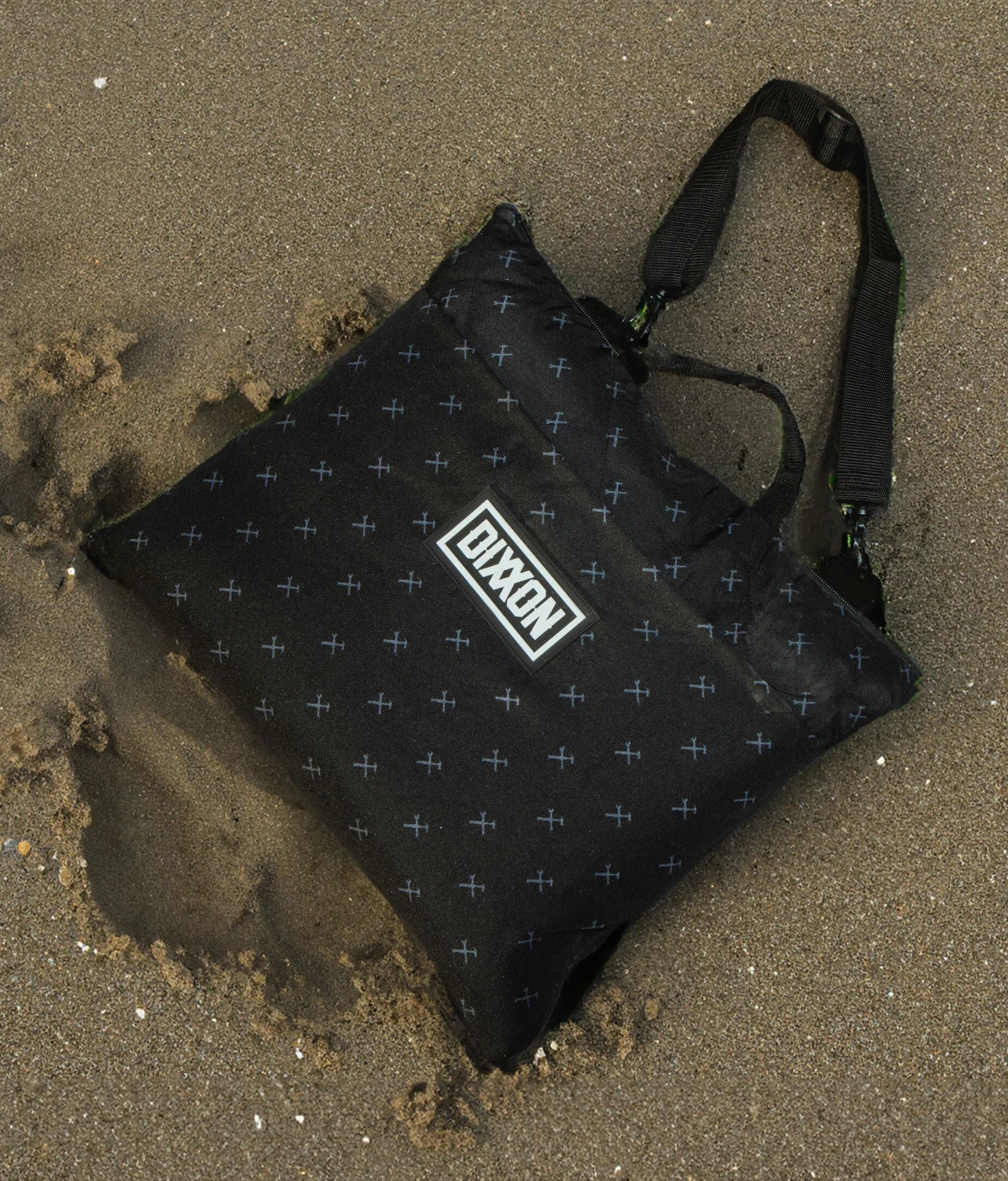 BLACK SERAPE ADVENTURE BLANKET