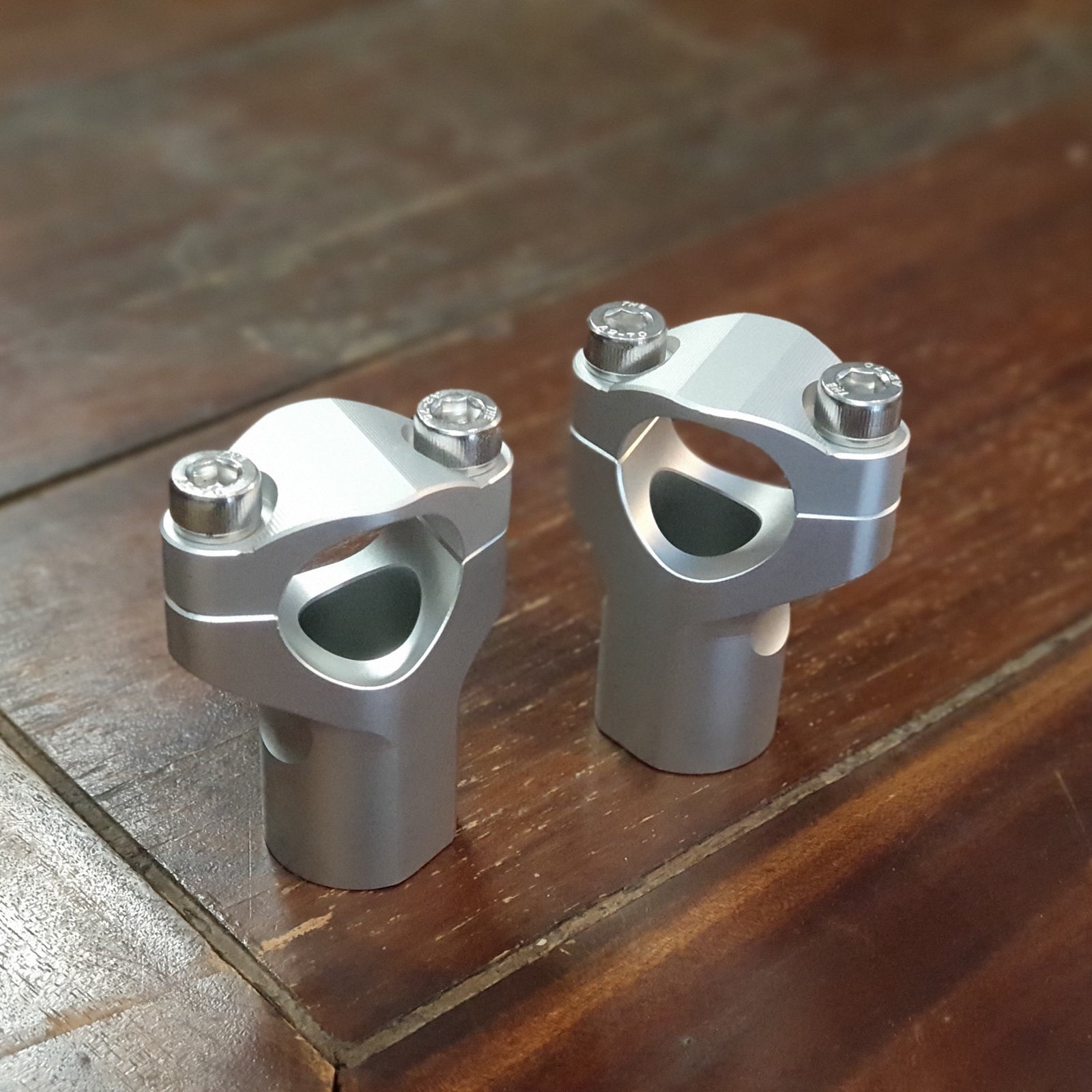 28.6mm (1 1/8") Fat Bar Riser (Silver)