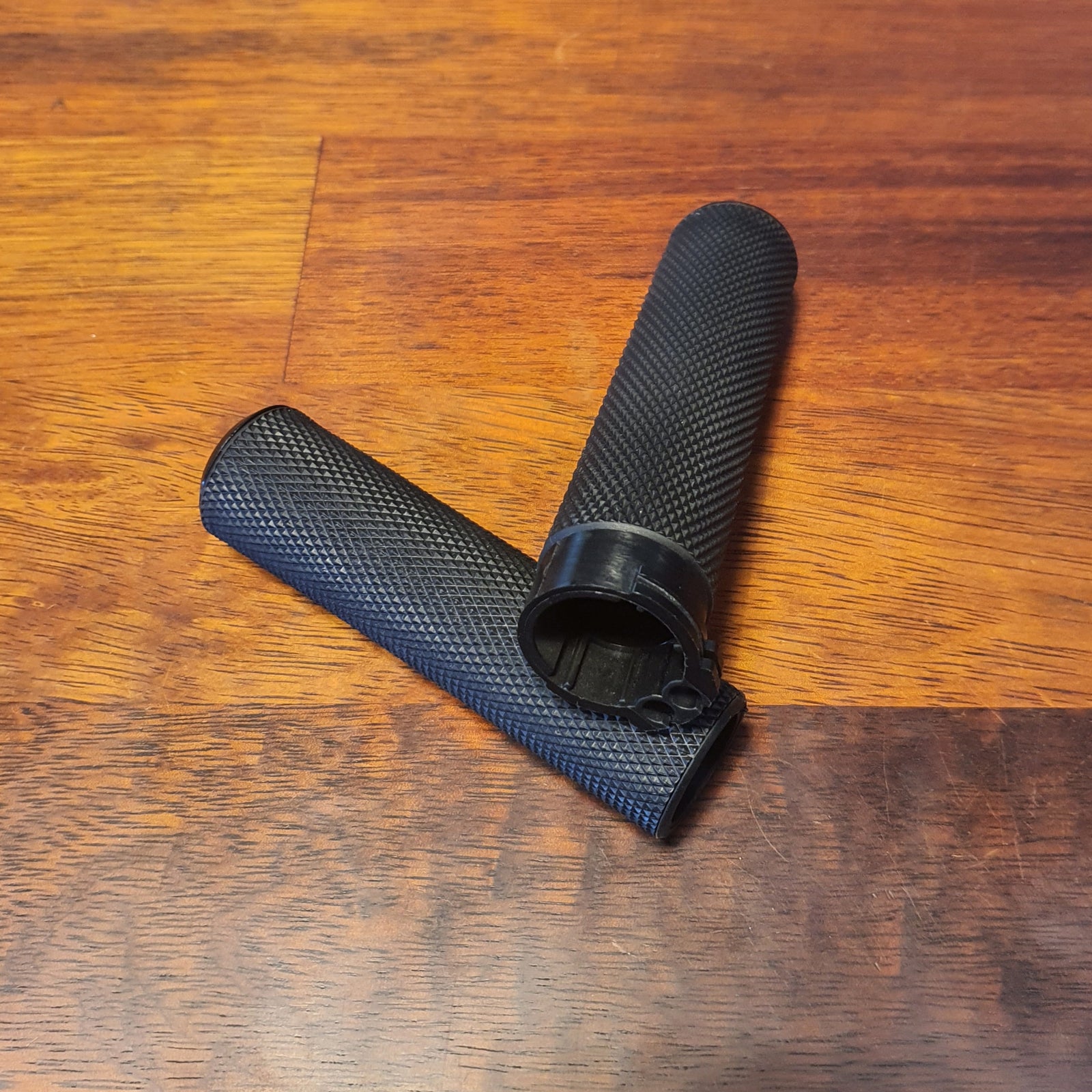 1" Rubber knurled grips for Harley