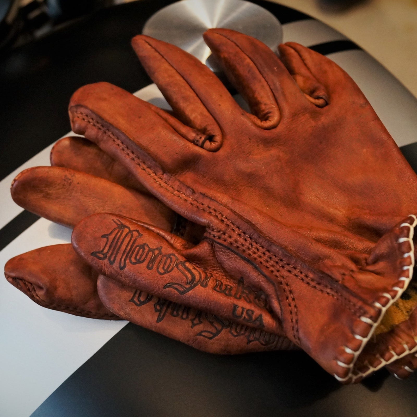 Shanks Gloves - Oak