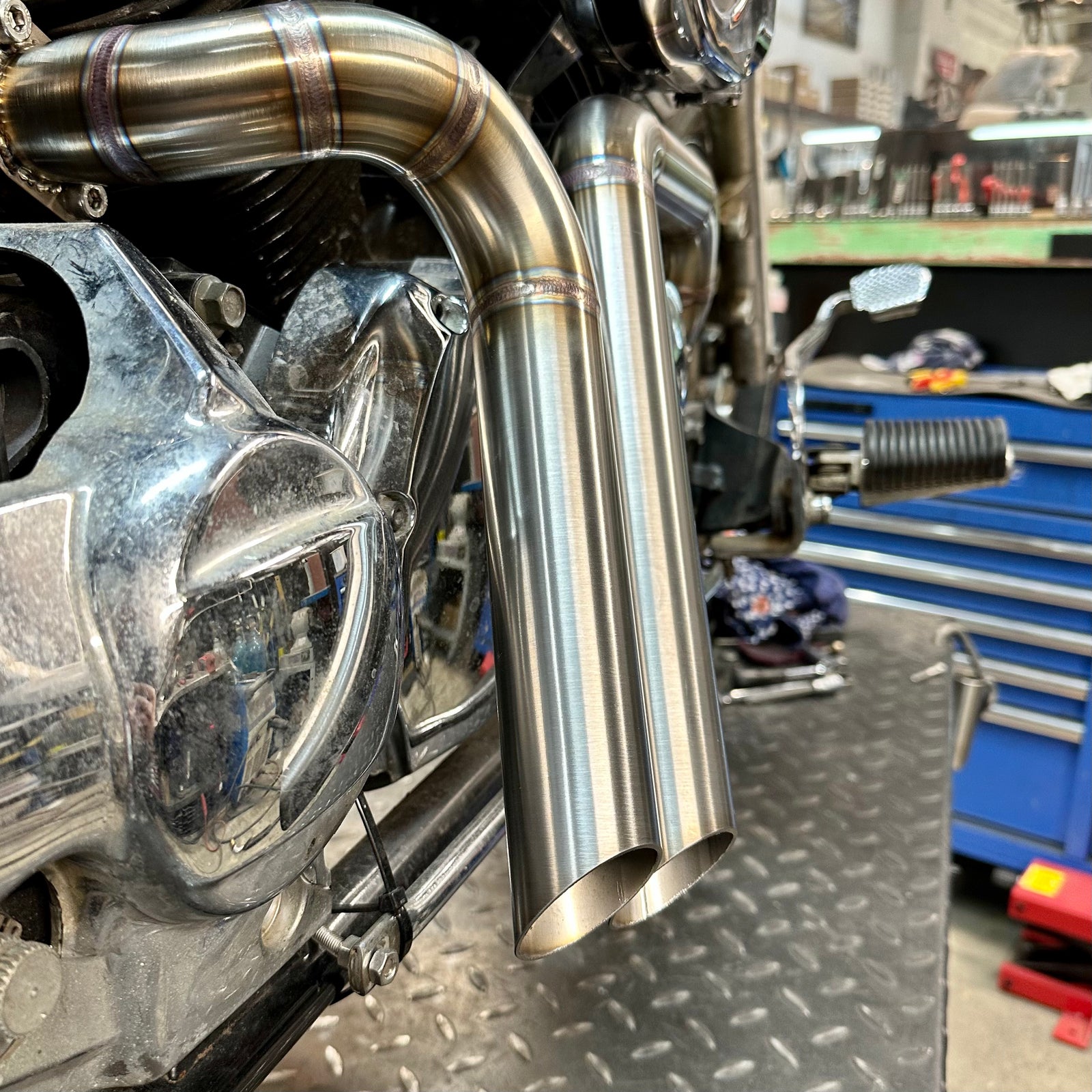 Yamaha XVS650 V-star - Stainless Exhaust "Short Bob” HyperCharger