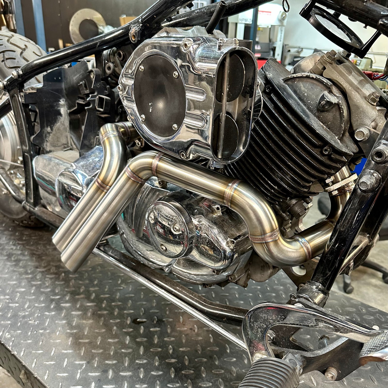 Yamaha XVS650 V-star - Stainless Exhaust "Short Bob” HyperCharger