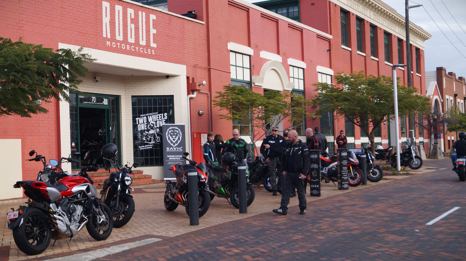 2 Wheels, 1 Love - Sept '22 (Gallery)