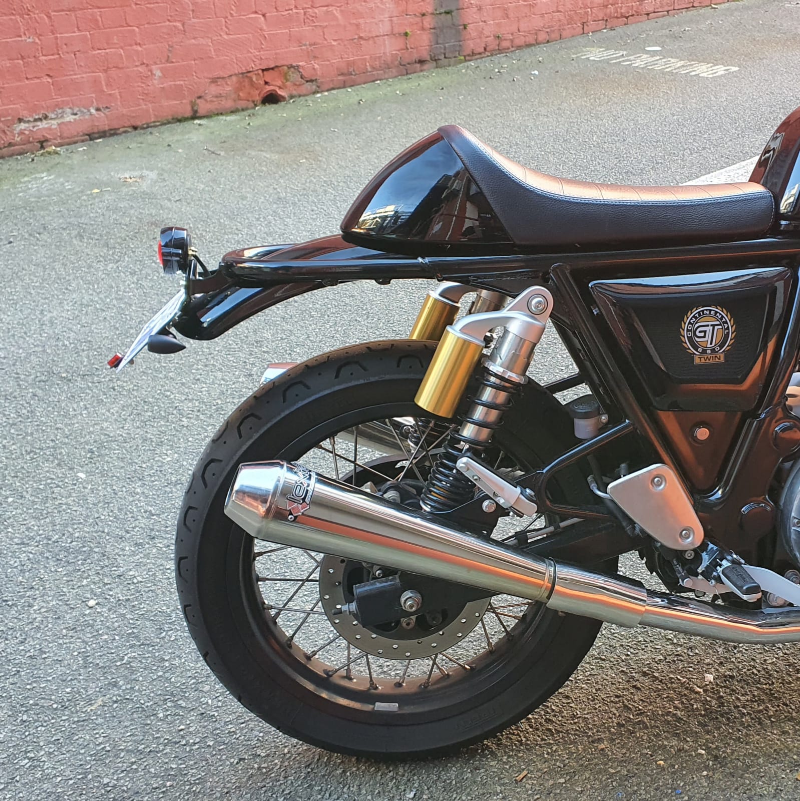 Interceptor tail tidy top