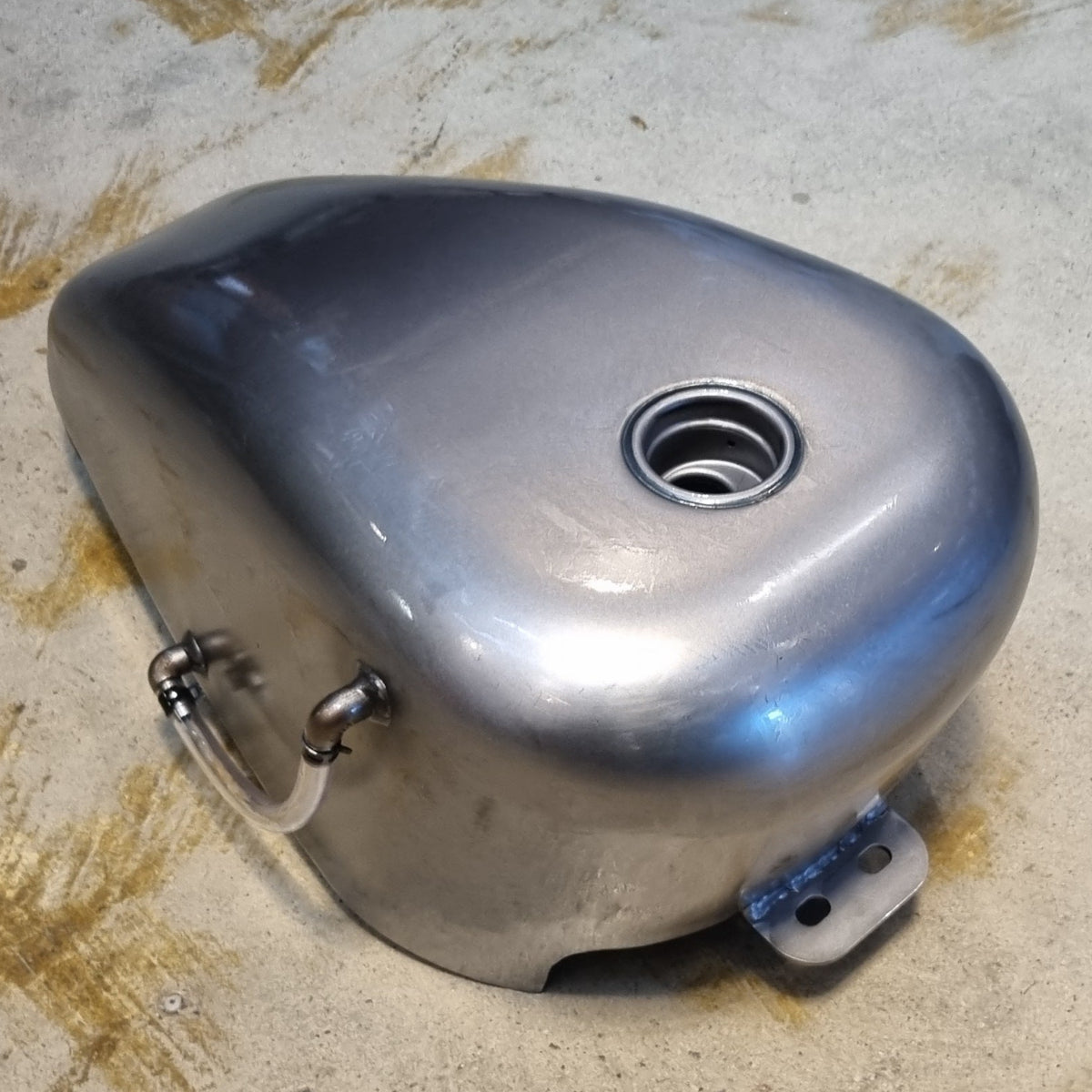 XVS650 V-Star Peanut XL Sportster Style tank