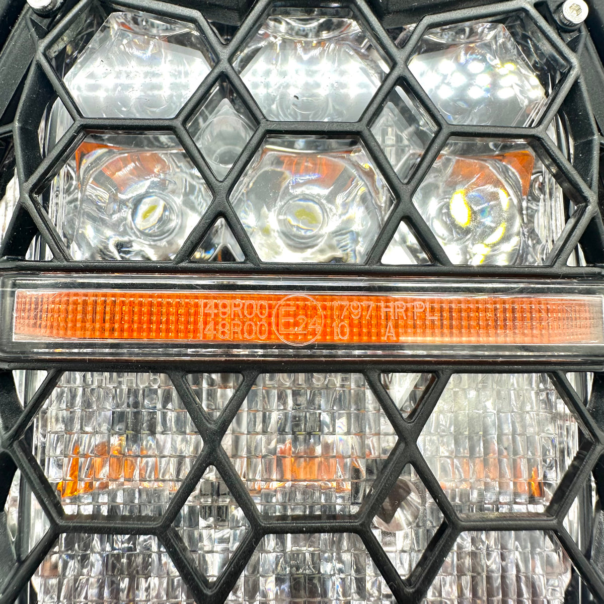 Yamaha XVS650 V-star Custom - Honeycomb LED headlight insert 5.75”