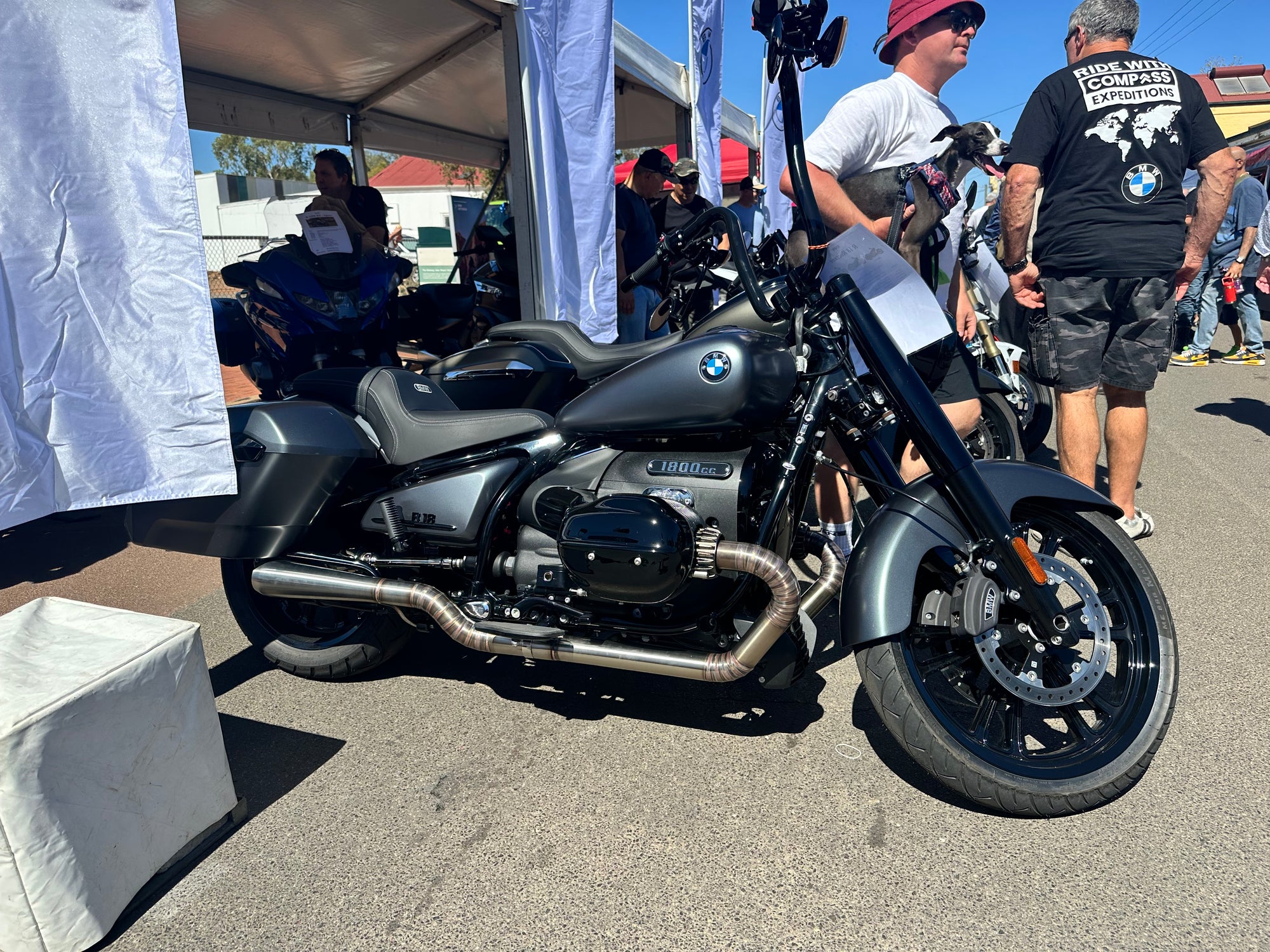 BMW R18 custom exhaust Transcontinental Bagger Roctane