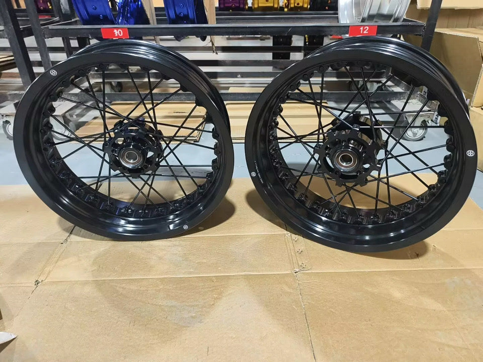 Triumph Bobber 1200 Wide wheels