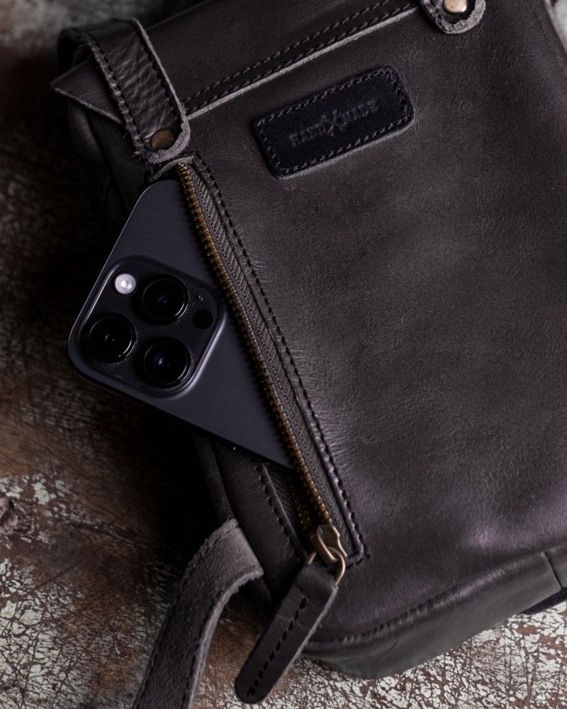 THIGH BAG | CLASSIC BLACK