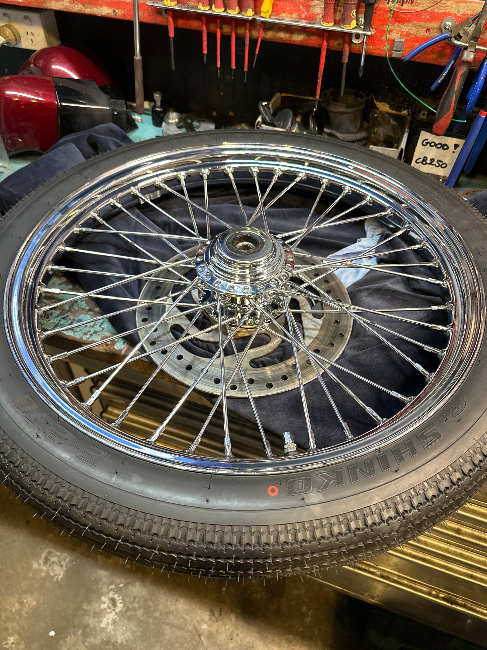 40 spoke 21x2.15 narrow Harley Sportster / narrow V-Star 650 chrome wheel