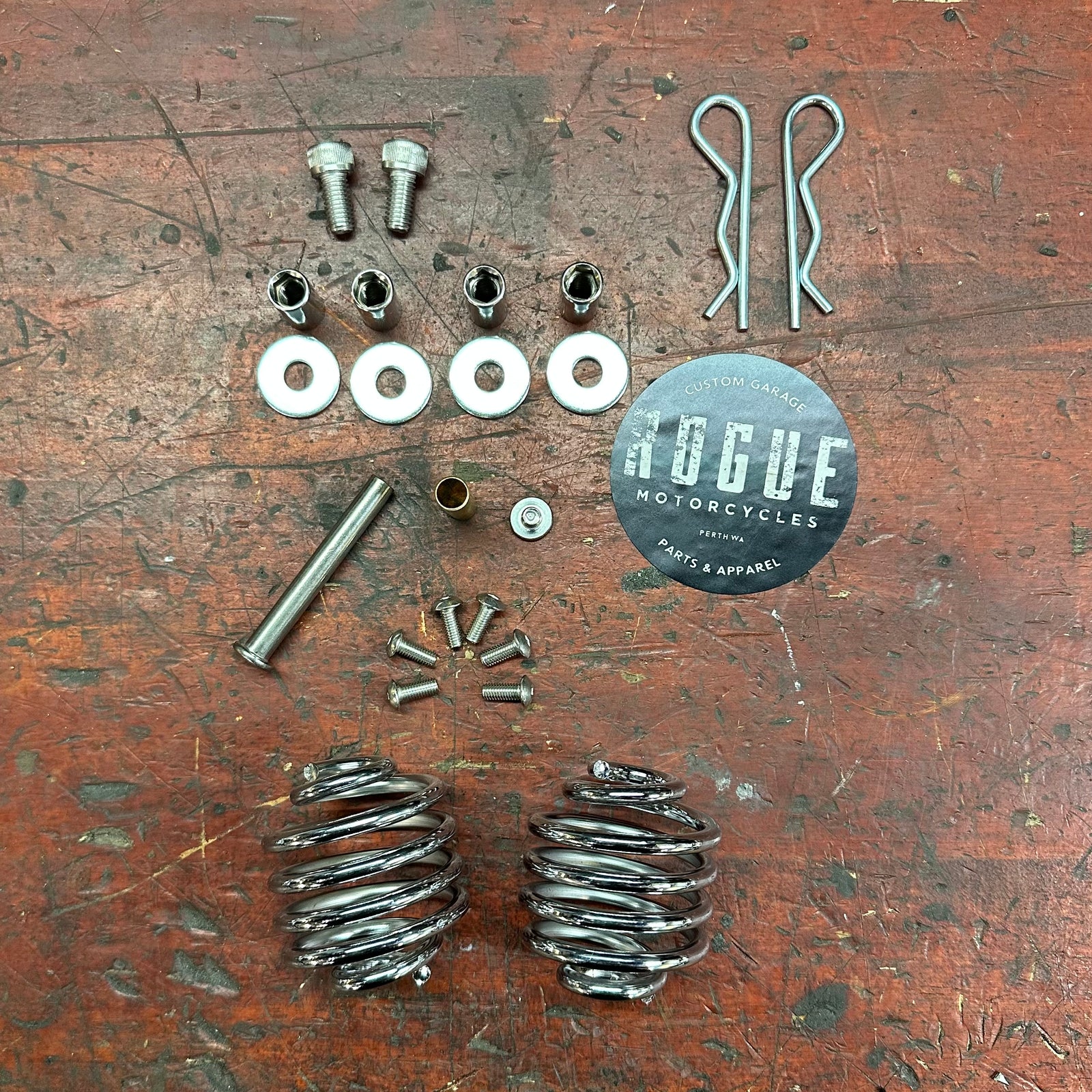 BMW R18 bobber kit spring seat rogue motorcycles