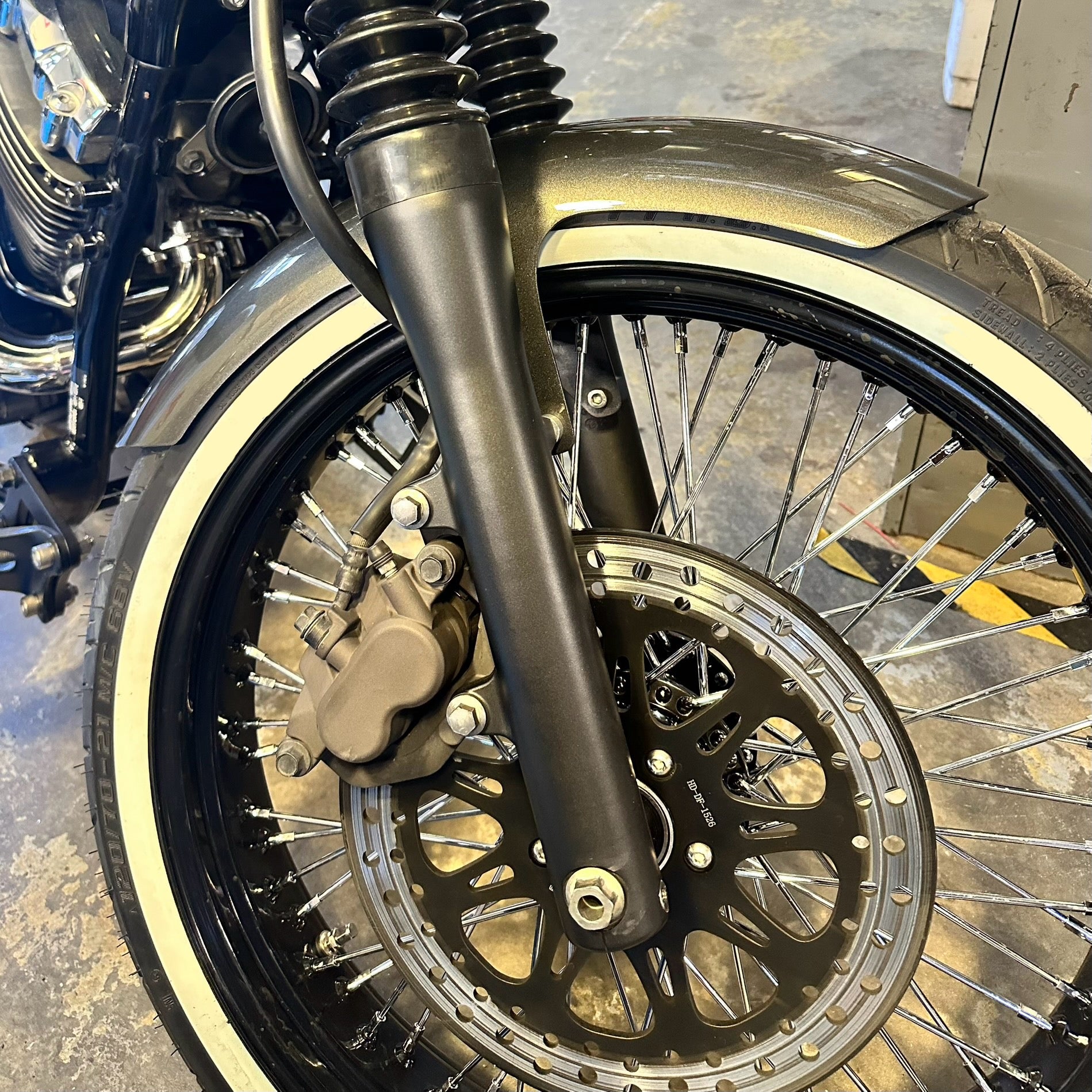 Yamaha XVS 650 21” breakout fender