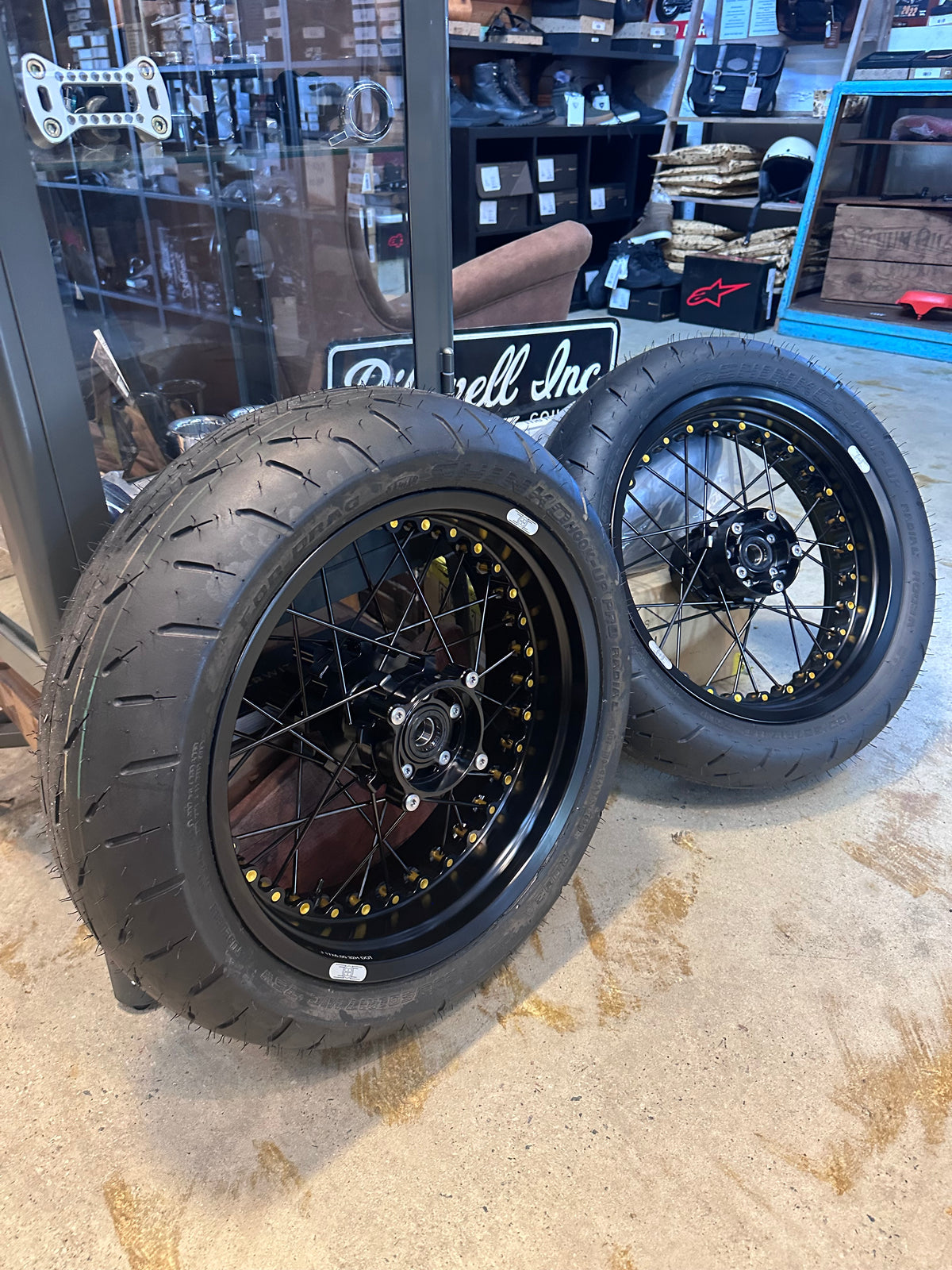 Triumph Bobber 1200 Wide wheels