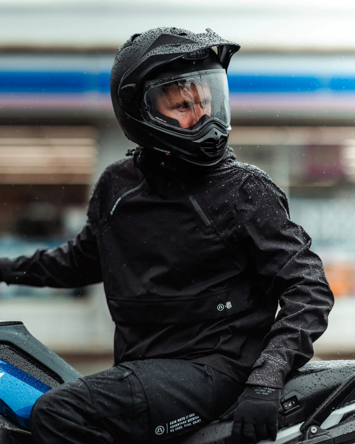 AKIN MOTO GORM ANORAK - BLACK