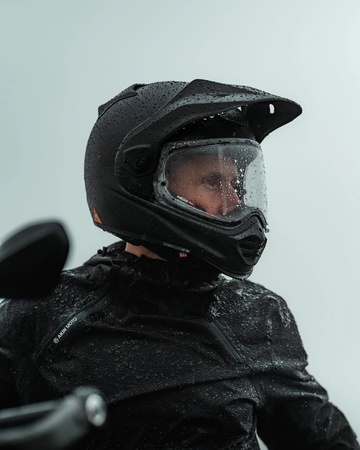 AKIN MOTO GORM ANORAK - BLACK