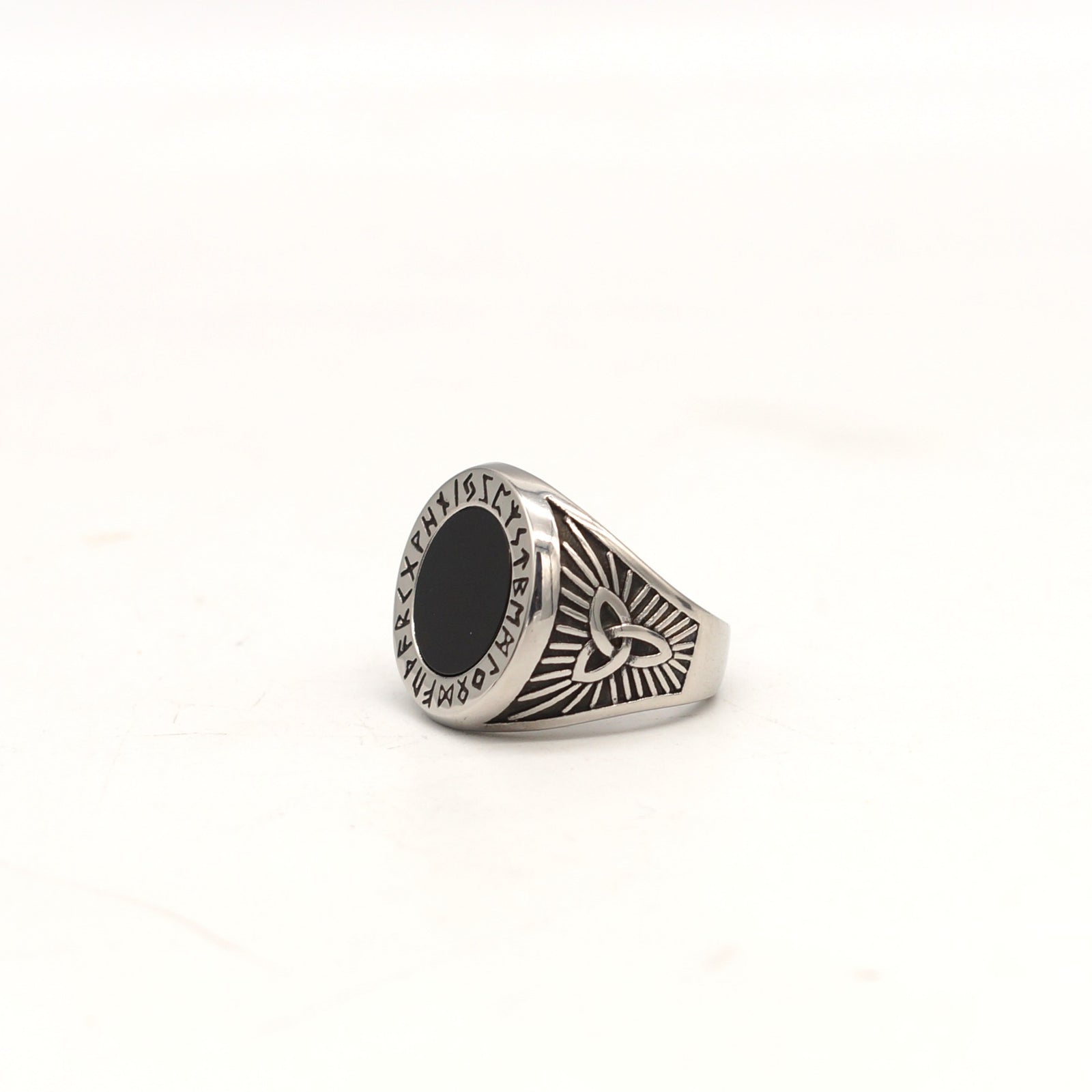 OBSIDIOUS Ring