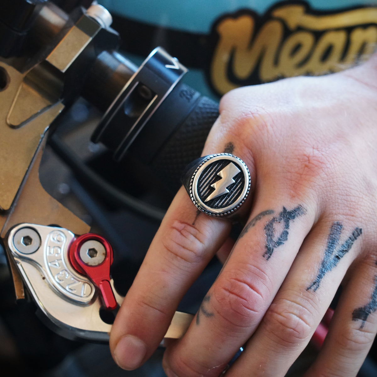 RIDE THE LIGHTNING Ring