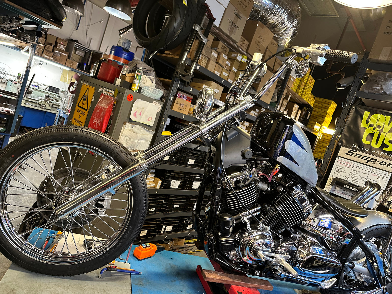 XVS raked triple clamp