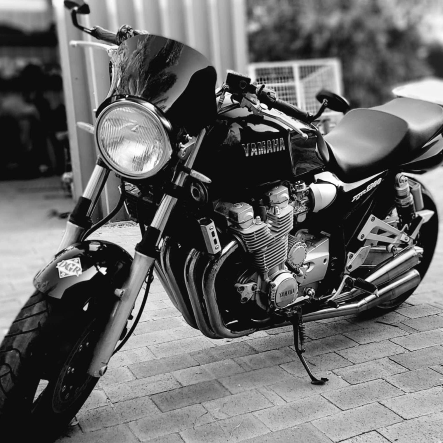 Yamaha XJR1300 custom exhaust rogue motorcycles perth