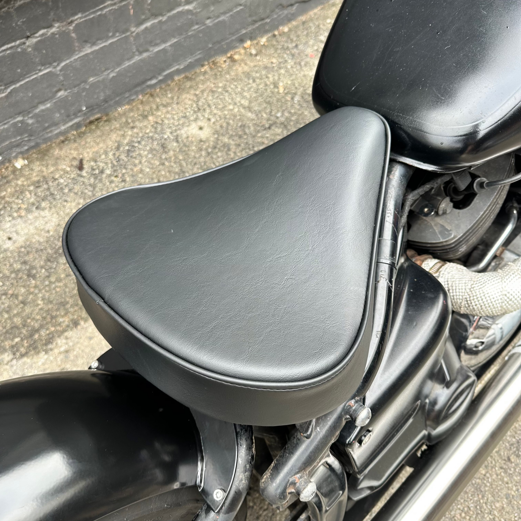 yamaha xvs650 v-star custom bobber seat conversion  rogue motorcycles perth