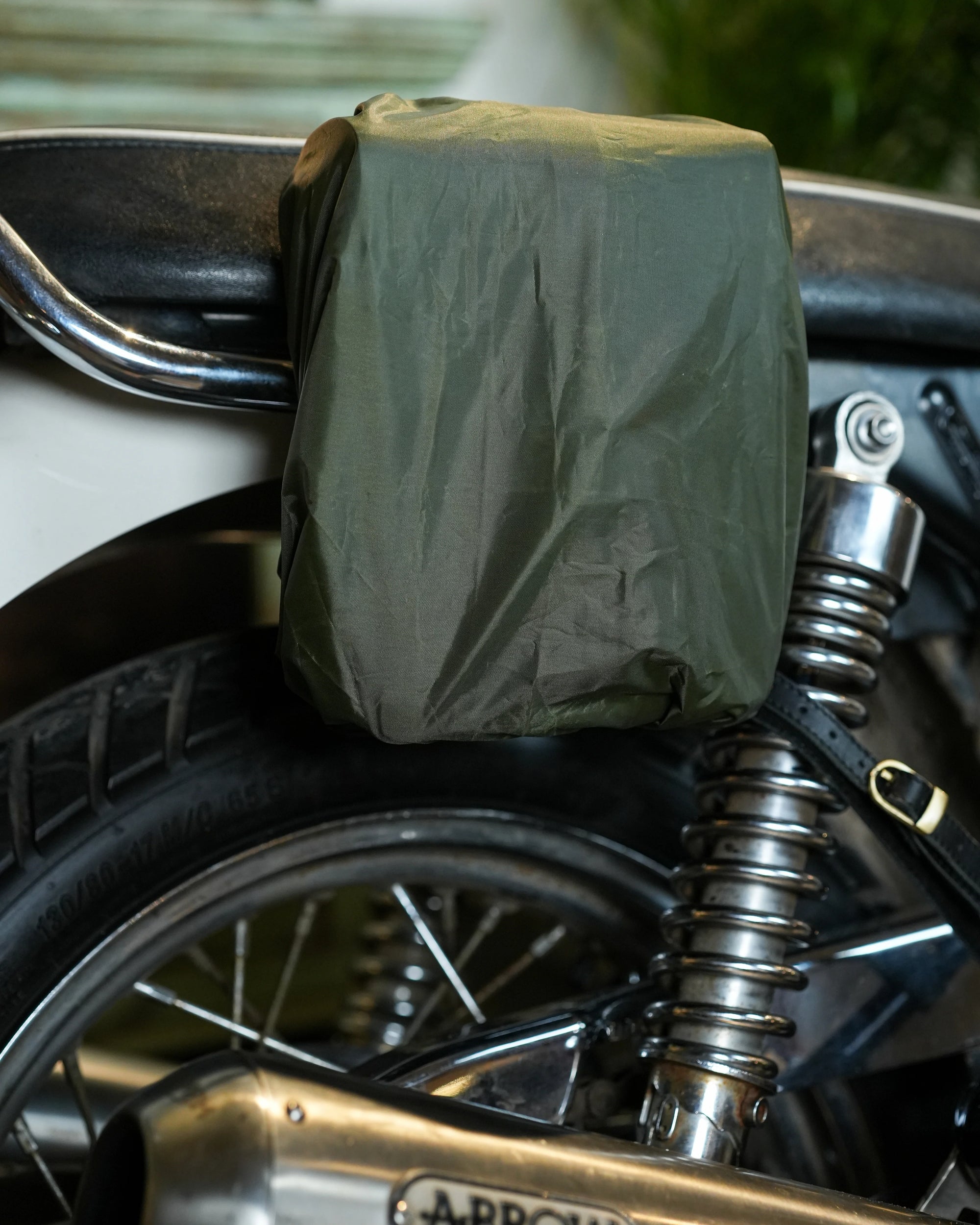 MOTO SLING BAG