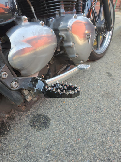MX style Foot Pegs for Triumph