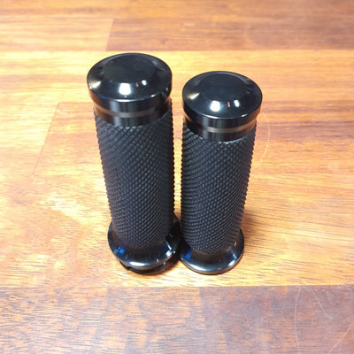 1" black anodised aluminium grips - knurled rubber