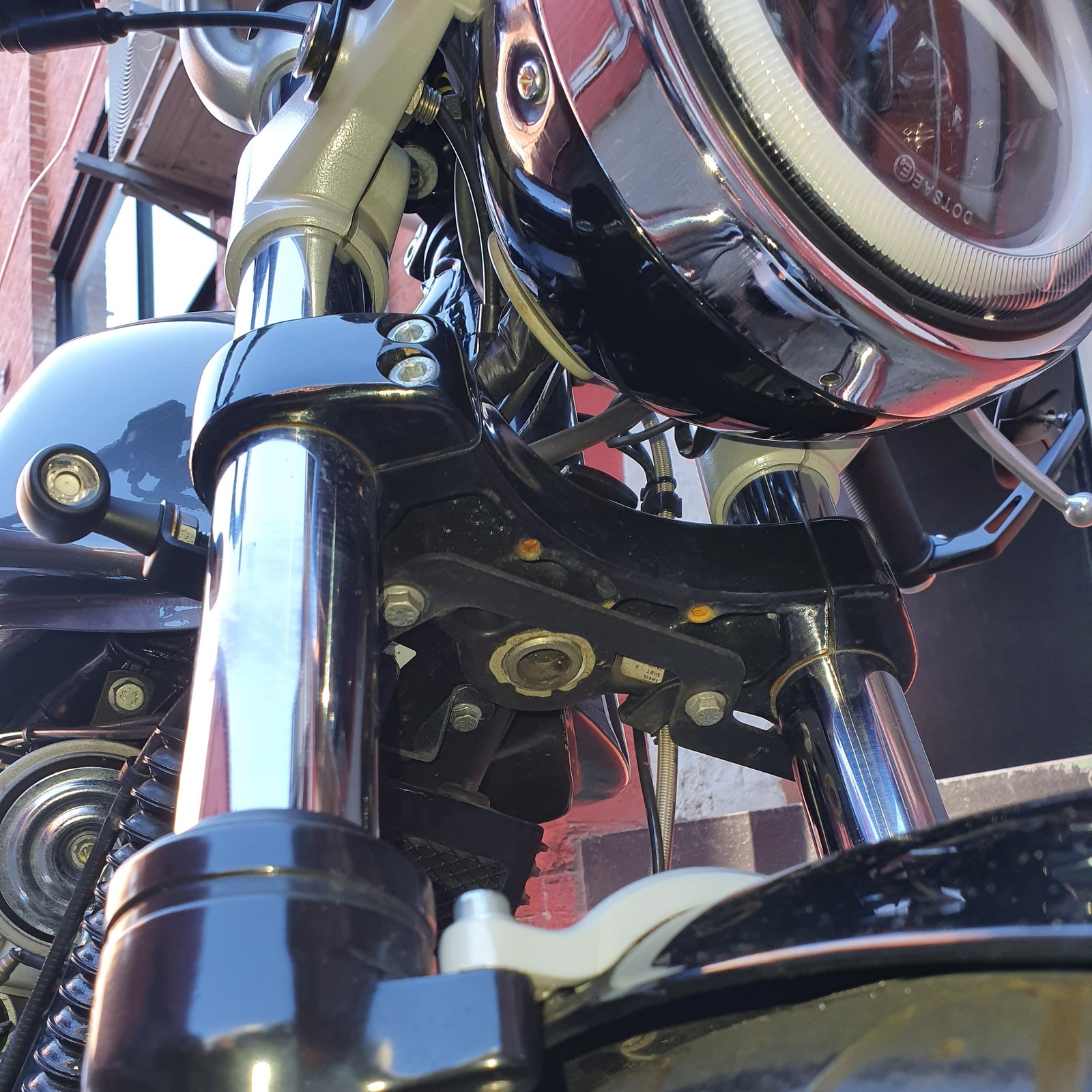 Royal Enfield 650 Interceptor Continental front indicator bracket