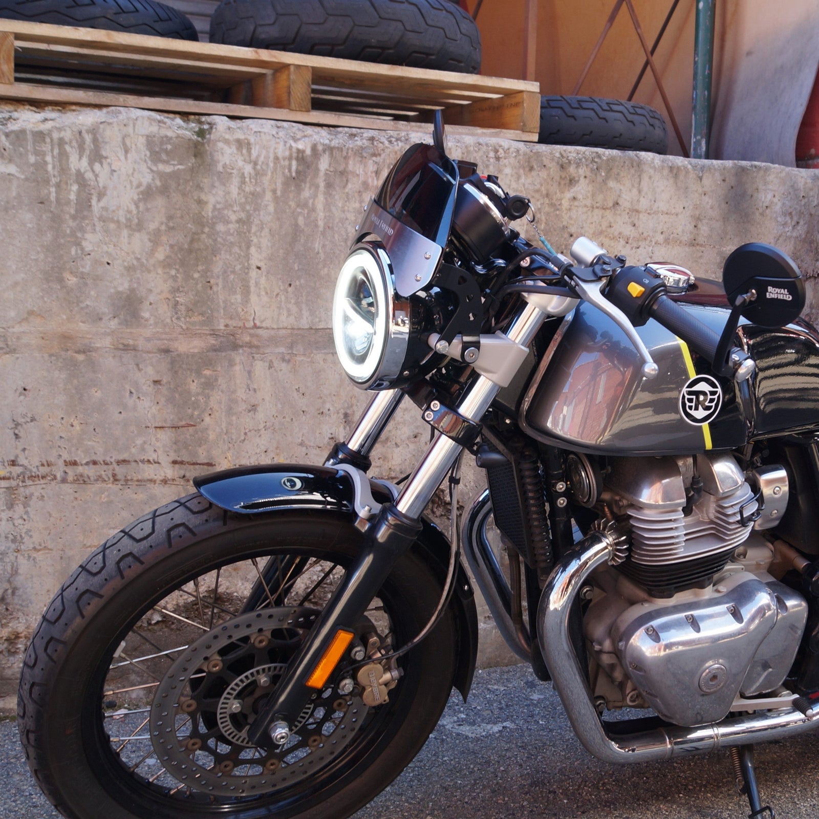 Rogue motorcycles 7" led headlight daytime daymaker h4 custom cafe racer tracker perth australia royal enfield 650