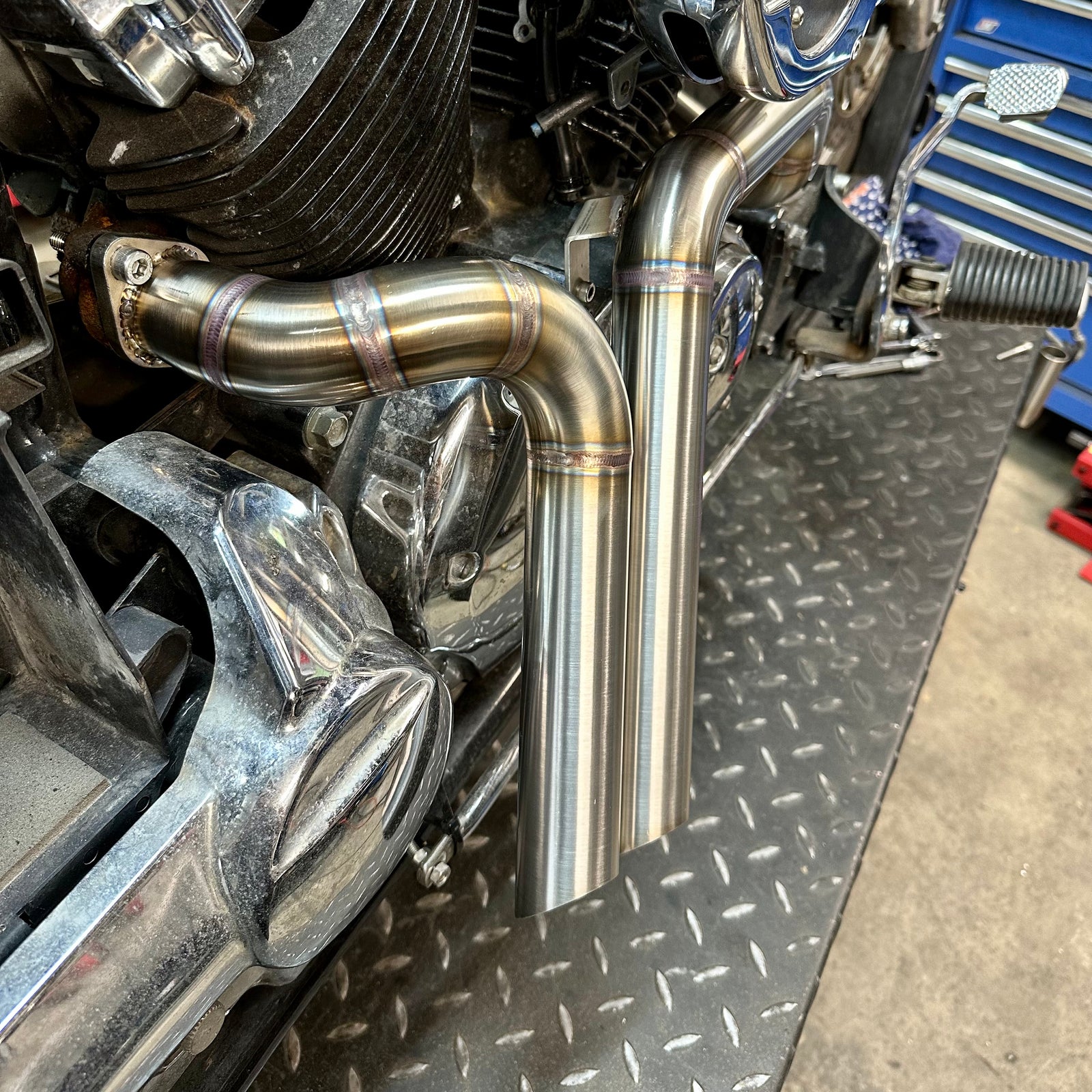 Yamaha XVS650 V-star - Stainless Exhaust "Short Bob” HyperCharger